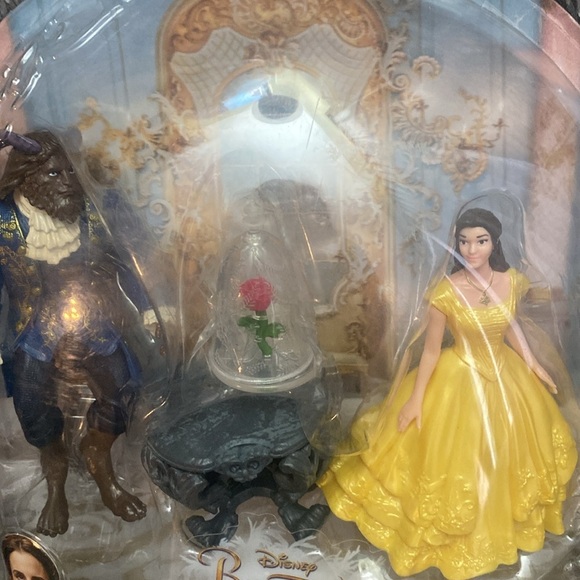 Disney Beauty And The Beast Hasbro
Enchanted Rose Scene Figure Set - Picture 13 of 16